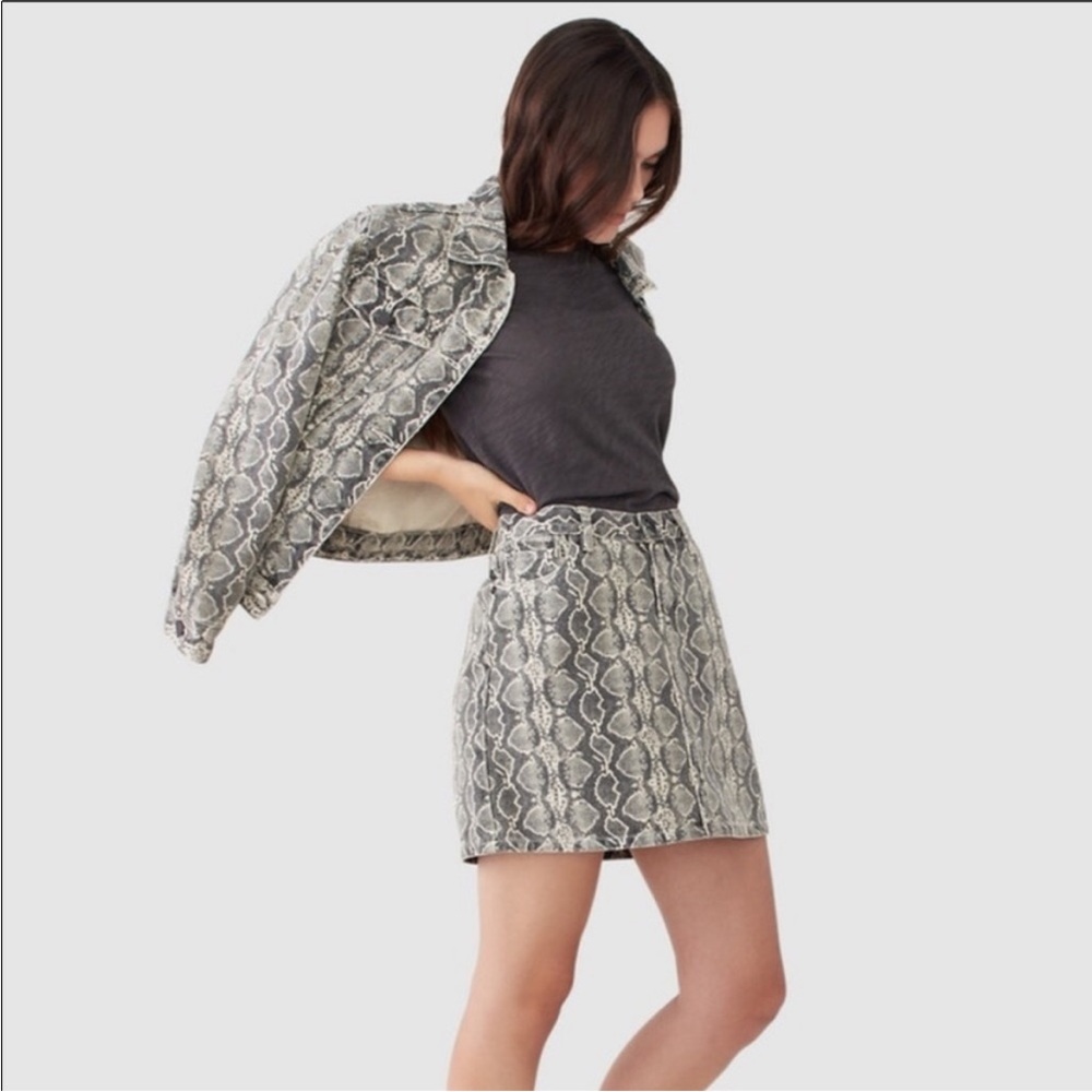 BlankNYC Python Print High Rise "Jane" Mini Skirt… - image 1